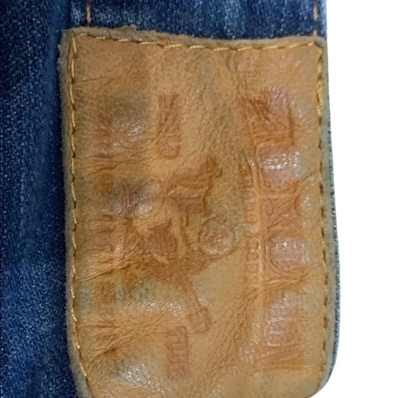 True Religion Joey Flare Medium Wash Denim Jeans Mid Rise Raw Hem Sz 30 - Picture 6 of 10